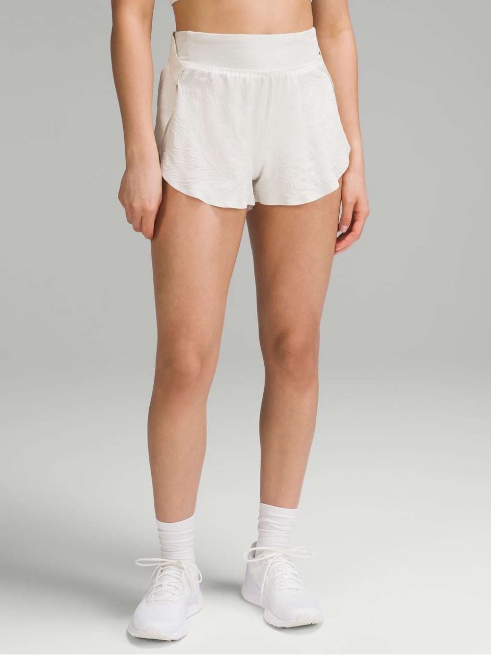 LULULEMON FAST AND FREE HR SHORTS 2" * AIRFLOW in
EMBOSS MINI BONE/BONE